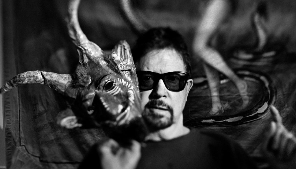 Novelis Terlaris Tom Robbins Meninggal Dunia di Usia 92 Tahun
